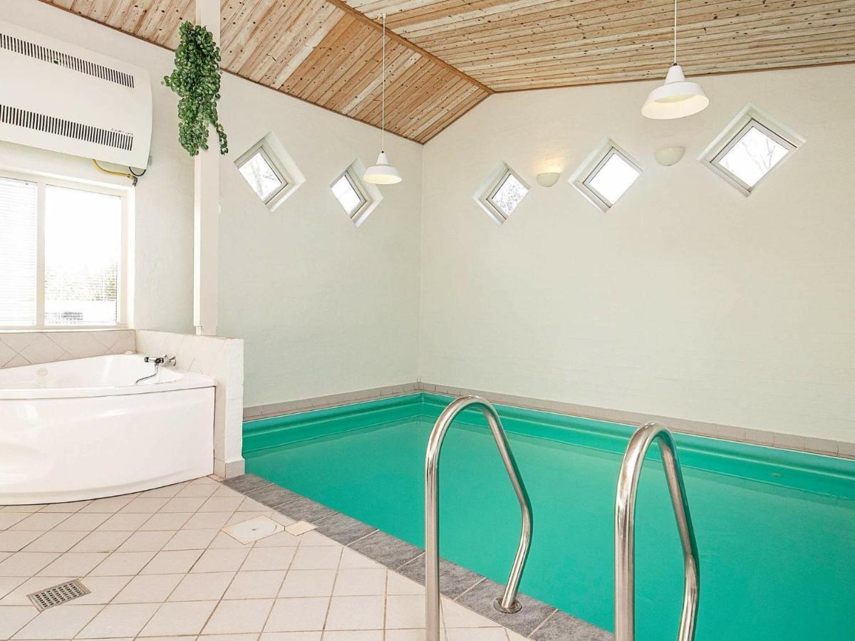 Holiday Home Helmklit II Fjand Gårde Kültér fotó